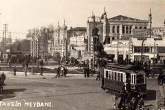 taksim-meydani-ve-topcu-kislasi