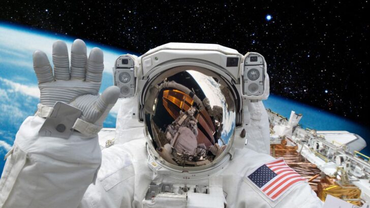 Bir Astronot Uzayda Ölürse Ne Yapılabilir?